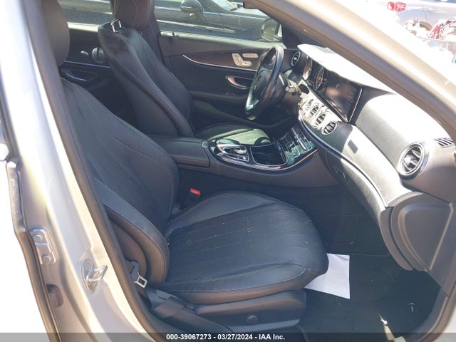 39067273 :رقم المزاد ، WDDZF4JB7HA204027 vin ، 2017 Mercedes-benz E 300 مزاد بيع