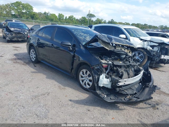 Toyota COROLLA LE 2021 5YFEPMAE0MP258226 Image 1
