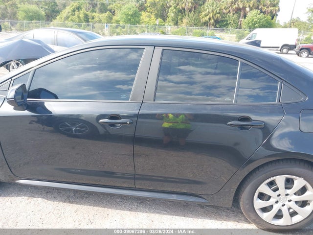 Toyota COROLLA LE 2021 5YFEPMAE0MP258226 Image 14