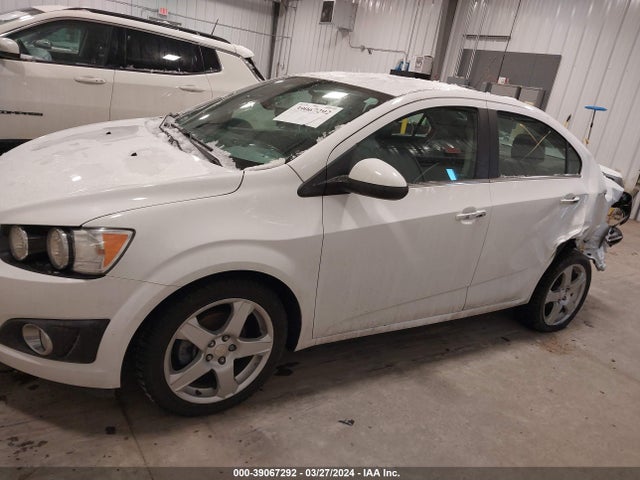 Chevrolet Sonic Ltz Auto 2016 1G1JE5SB7G4154170 Image 14