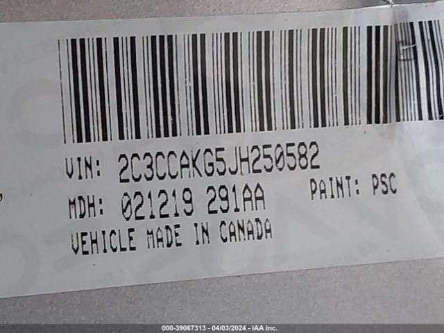 2C3CCAKG5JH250582 Chrysler 300 Limited Awd