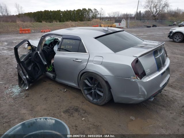 2C3CCAKG5JH250582 Chrysler 300 Limited Awd