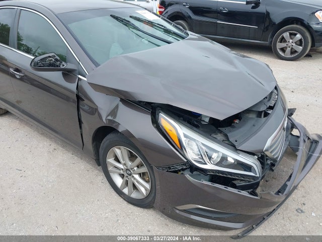 Hyundai SONATA SE 2016 5NPE24AF6GH347310 Image 13