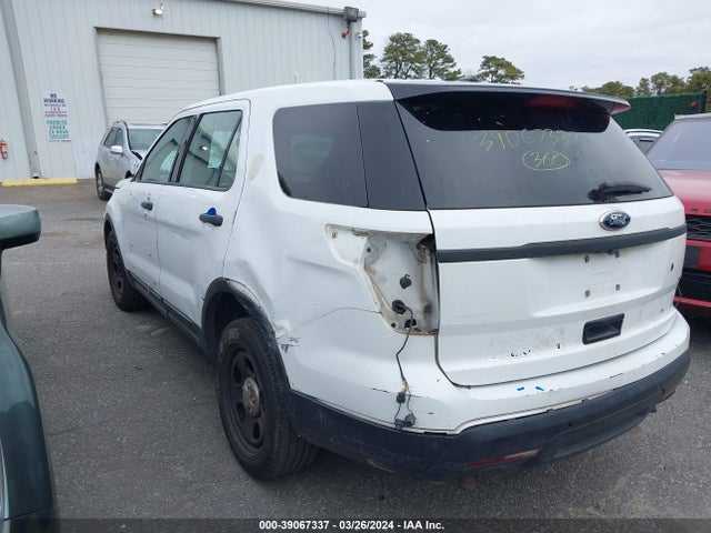 Ford Utility Police Interceptor 2015 1FM5K8AR5FGB32422 Image 3