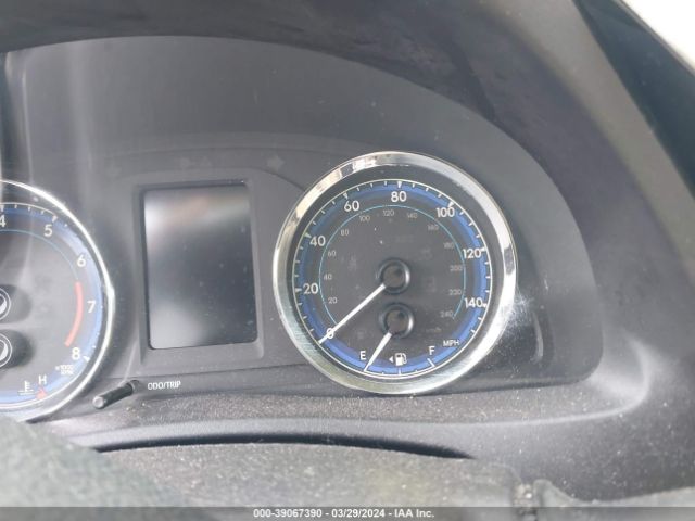 2T1BURHE4HC943365 Toyota COROLLA LE