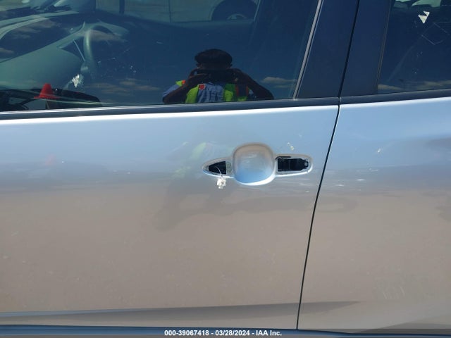 Toyota Prius Le 2020 JTDKARFU1L3122583 Image 18