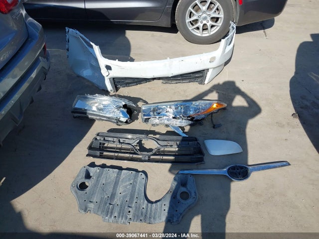 Toyota Highlander Le 2016 5TDZARFHXGS021046 Image 12