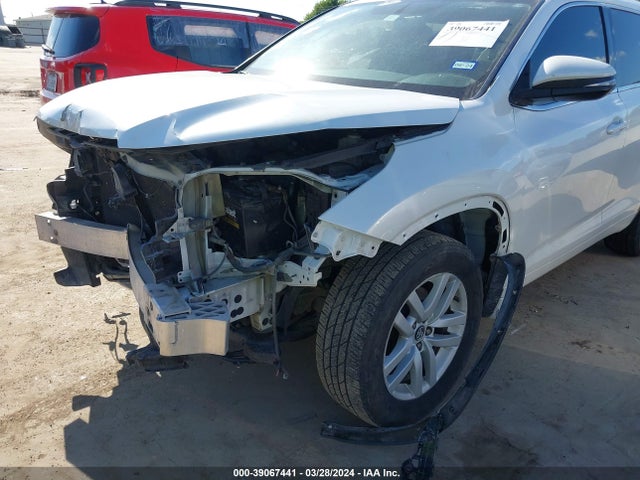 Toyota Highlander Le 2016 5TDZARFHXGS021046 Image 18