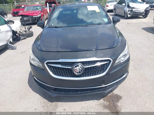 1G4ZP5SS6HU208897 Buick Lacrosse Essence
