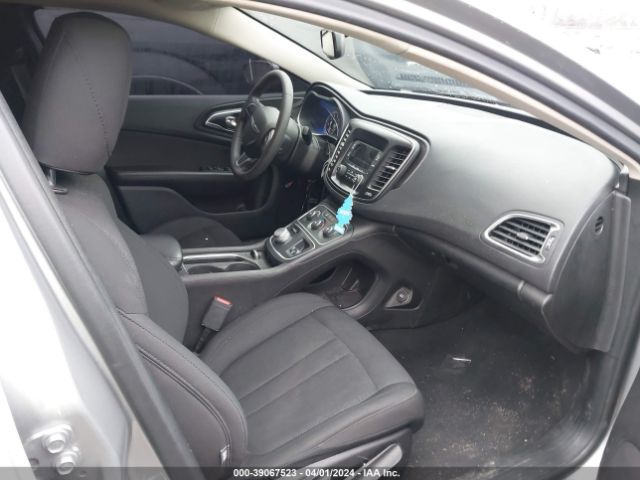 1C3CCCFB2HN512473 Chrysler 200 LX