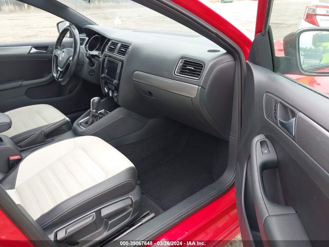 3VWD17AJ8GM326048 Volkswagen Jetta Sport
