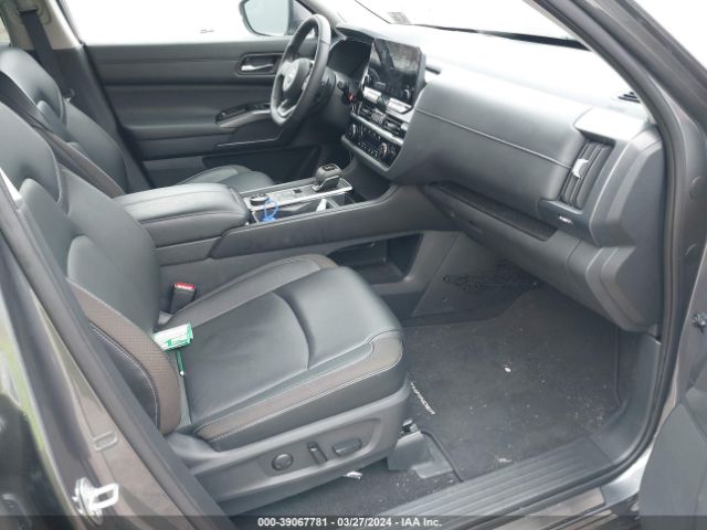 5N1DR3CD3PC235018 Nissan Pathfinder Sl 4wd