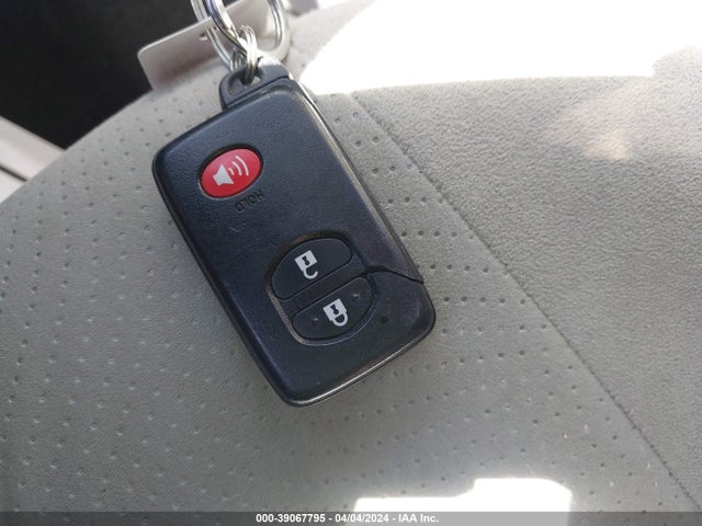 Toyota Prius Two 2015 JTDKN3DU6F1918573 Image 11