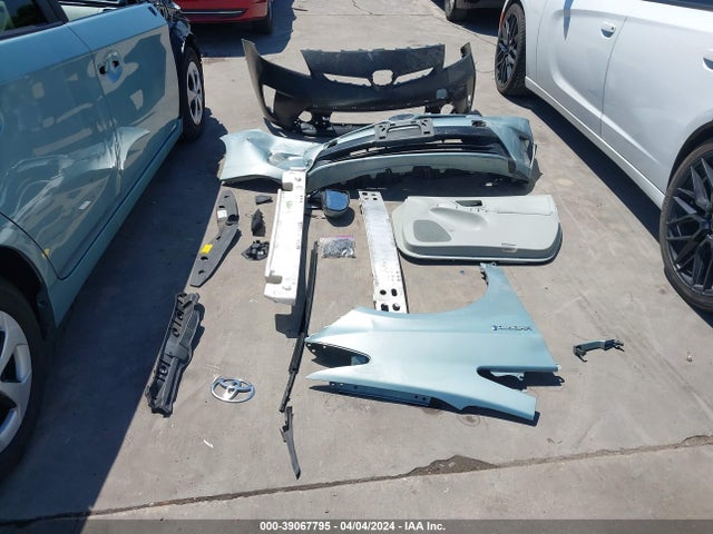Toyota Prius Two 2015 JTDKN3DU6F1918573 Image 12