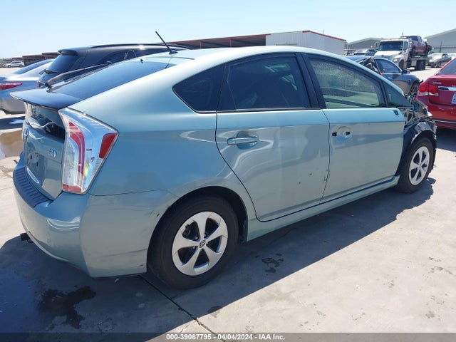 Toyota Prius Two 2015 JTDKN3DU6F1918573 Image 4