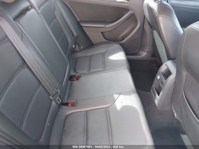 3VWD17AJ4EM245268 Volkswagen Jetta 1.8t Se