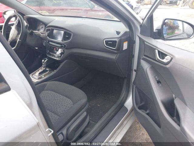 KMHC65LC3HU055363 Hyundai Ioniq Hybrid Blue