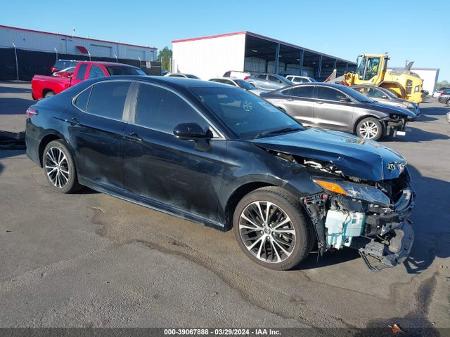 2018 4T1B11HK6JU151710 main image