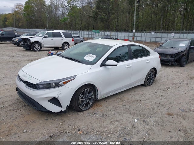 KIA Forte Lxs 2023 3KPF24AD4PE557265 Image 2