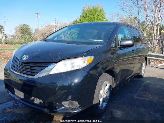 Toyota Sienna Le 8 Passenger 2016 5TDKK3DC6GS706549 Image 2