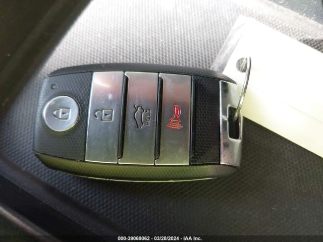 5XXGV4L29HG170534 KIA Optima Sxl Turbo