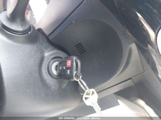 2T1BURHE6KC214551 Toyota COROLLA SE