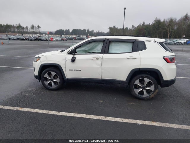 Jeep Compass Latitude 4x4 2018 3C4NJDBB6JT282805 Image 14