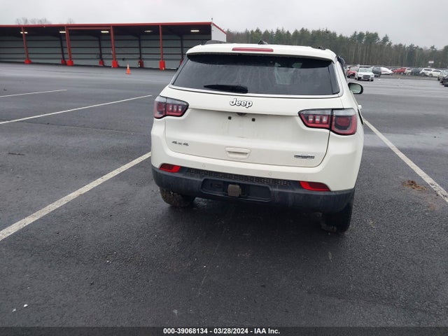 Jeep Compass Latitude 4x4 2018 3C4NJDBB6JT282805 Image 16