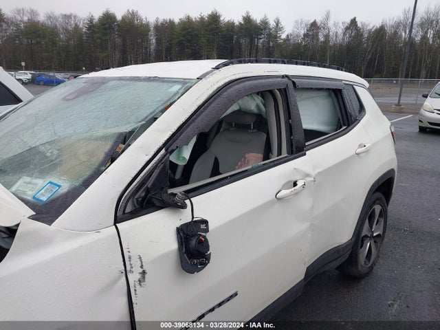Jeep Compass Latitude 4x4 2018 3C4NJDBB6JT282805 Image 6