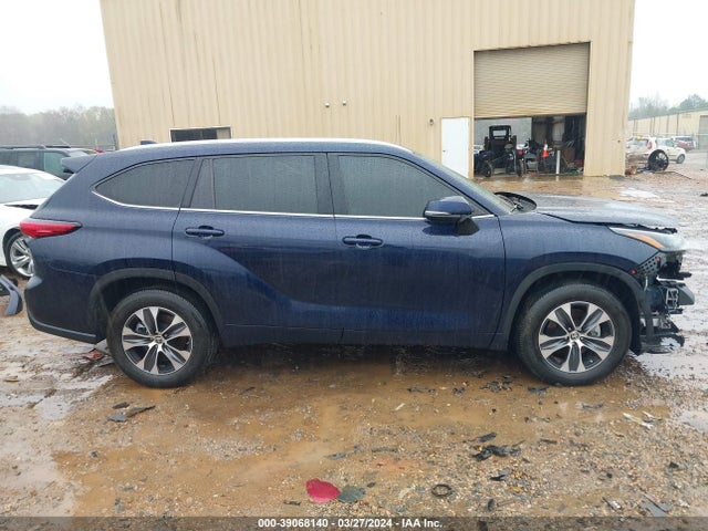 Toyota Highlander Xle 2022 5TDHZRAH5NS103646 Image 14