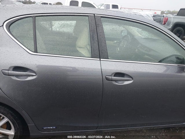 JTHKD5BHXE2187710 Lexus CT 200H
