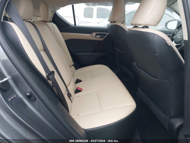 JTHKD5BHXE2187710 Lexus CT 200H