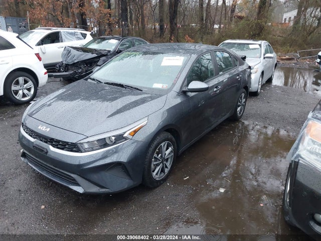 KIA Forte Lxs 2023 3KPF24AD6PE522081 Image 2