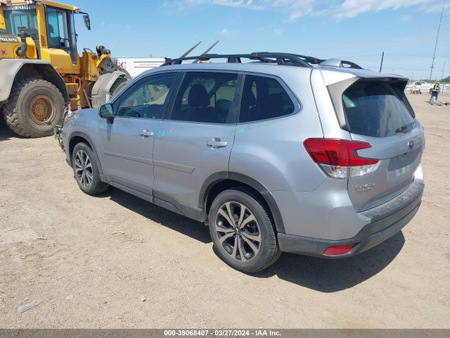 Subaru Forester Limited 2022 JF2SKAPC6NH418291 Image 3