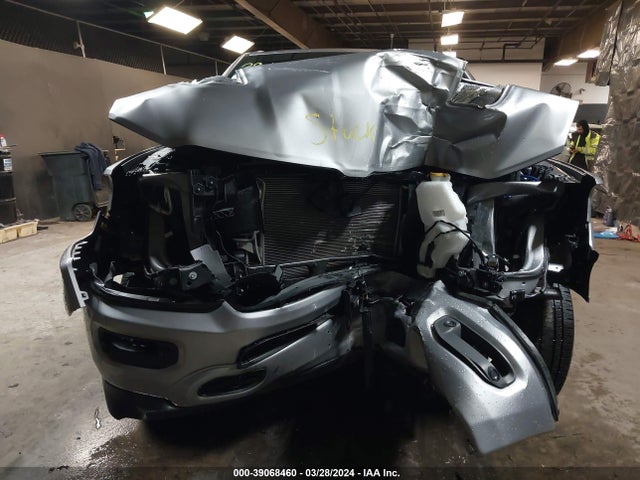 RAM 1500 Laramie  4x4 5'7 Box 2022 1C6SRFJM5NN223946 Image 11
