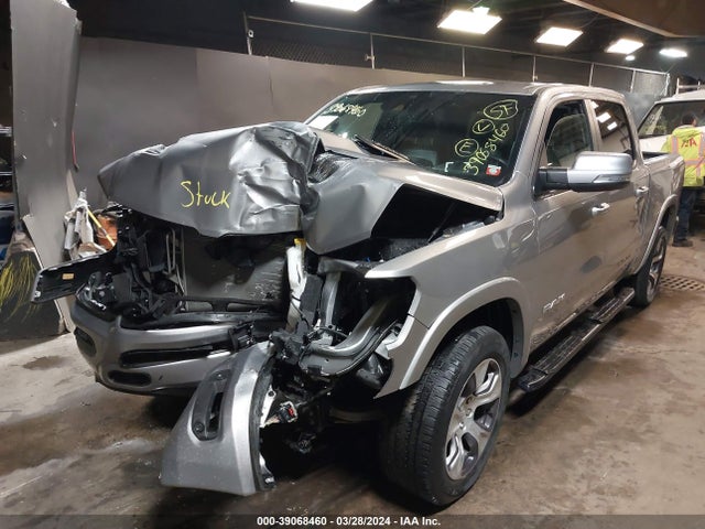 RAM 1500 Laramie  4x4 5'7 Box 2022 1C6SRFJM5NN223946 Image 2