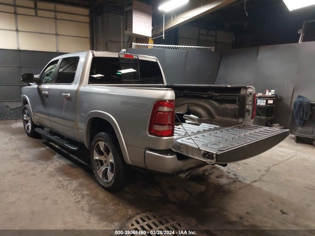 RAM 1500 Laramie  4x4 5'7 Box 2022 1C6SRFJM5NN223946 Image 3