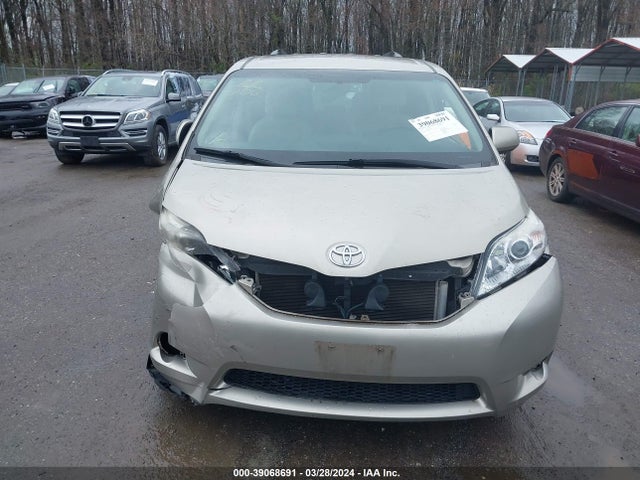 Toyota Sienna Le 8 Passenger 2017 5TDKZ3DC3HS828492 Image 12