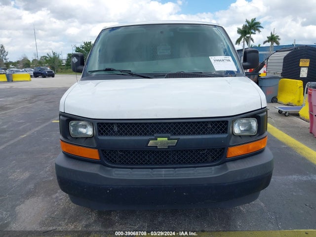 Chevrolet Express 2500 Work Van 2017 1GCWGAFF7H1122965 Image 12