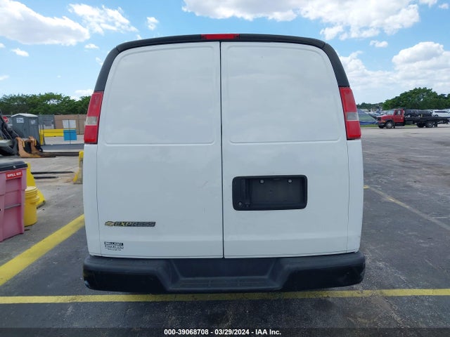 Chevrolet Express 2500 Work Van 2017 1GCWGAFF7H1122965 Image 16