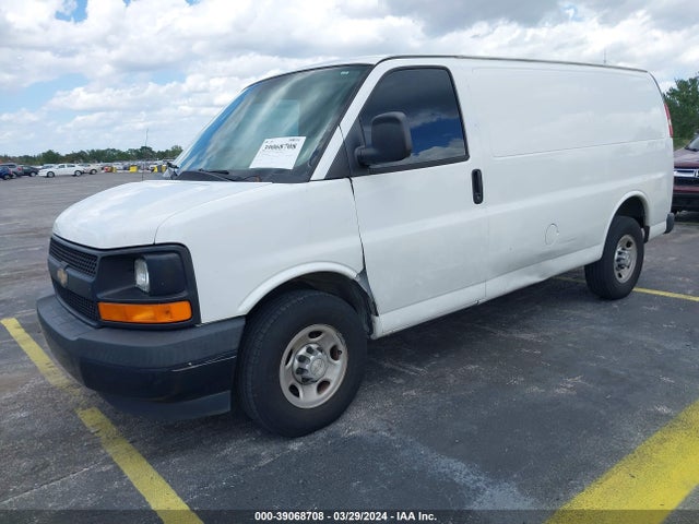 Chevrolet Express 2500 Work Van 2017 1GCWGAFF7H1122965 Image 2