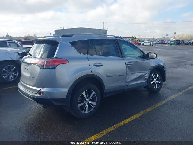 Toyota Rav4 Xle 2018 2T3RFREV3JW854816 Image 4