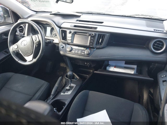 Toyota Rav4 Xle 2018 2T3RFREV3JW854816 Image 5