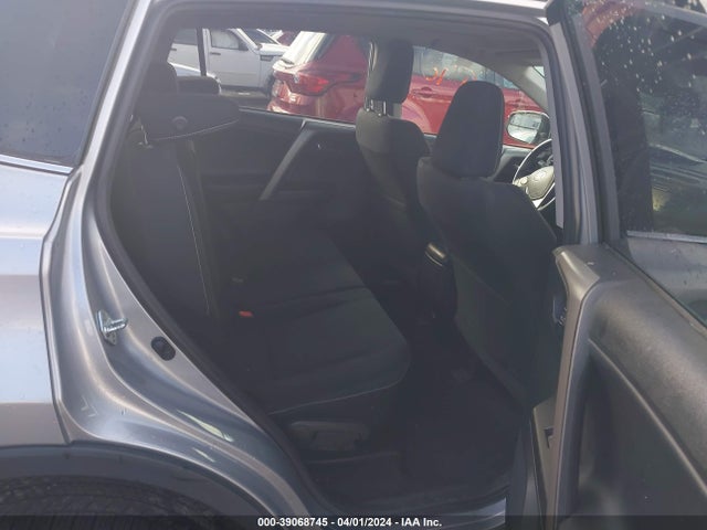 Toyota Rav4 Xle 2018 2T3RFREV3JW854816 Image 8