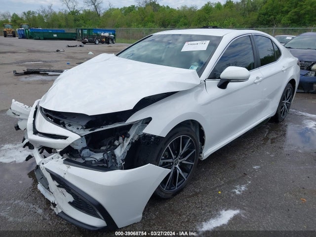 Toyota CAMRY SE 2022 4T1T11AK3NU663123 Image 2