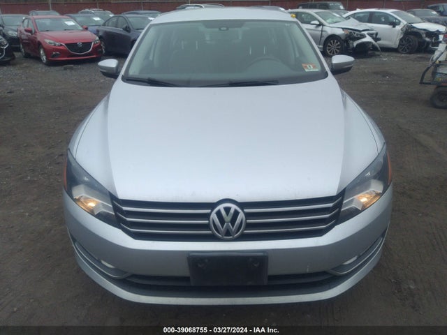 1VWAT7A37FC081970 Volkswagen Passat 1.8t Limited Edition