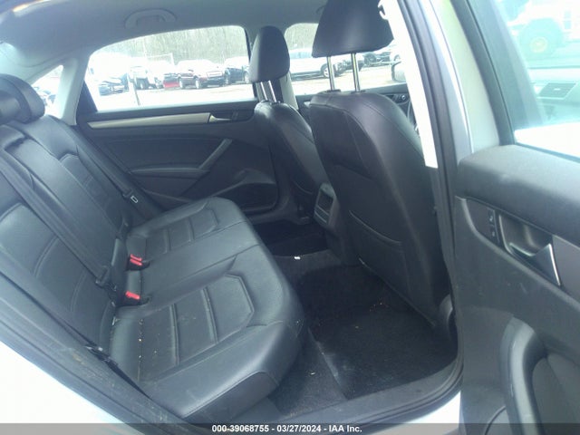 1VWAT7A37FC081970 Volkswagen Passat 1.8t Limited Edition