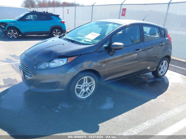 Ford FIESTA SE 2018 3FADP4EJ8JM109252 Image 2