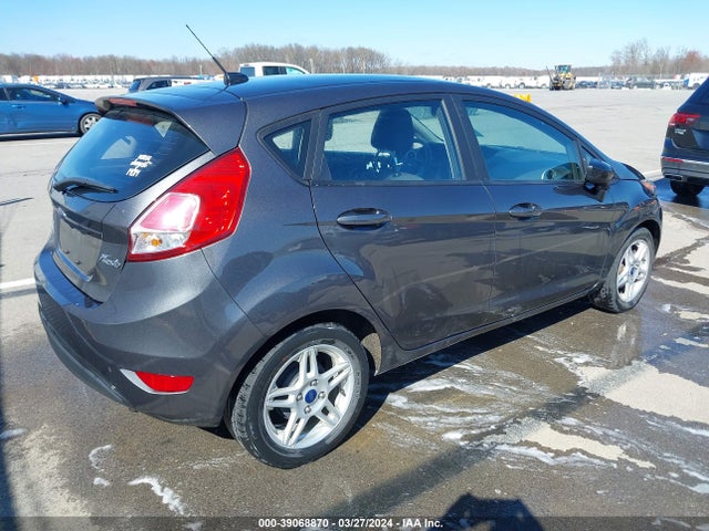 Ford FIESTA SE 2018 3FADP4EJ8JM109252 Image 4