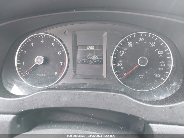 3VWD17AJ4EM216093 Volkswagen Jetta 1.8t Se